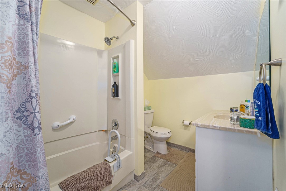 2024 W 10th Street