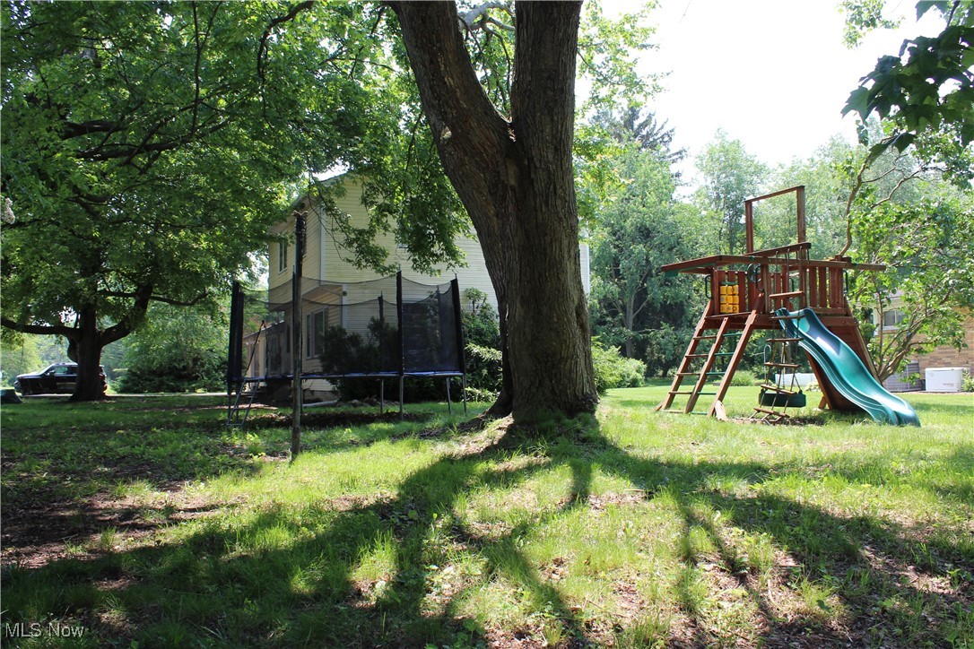 2842 Fairview Drive