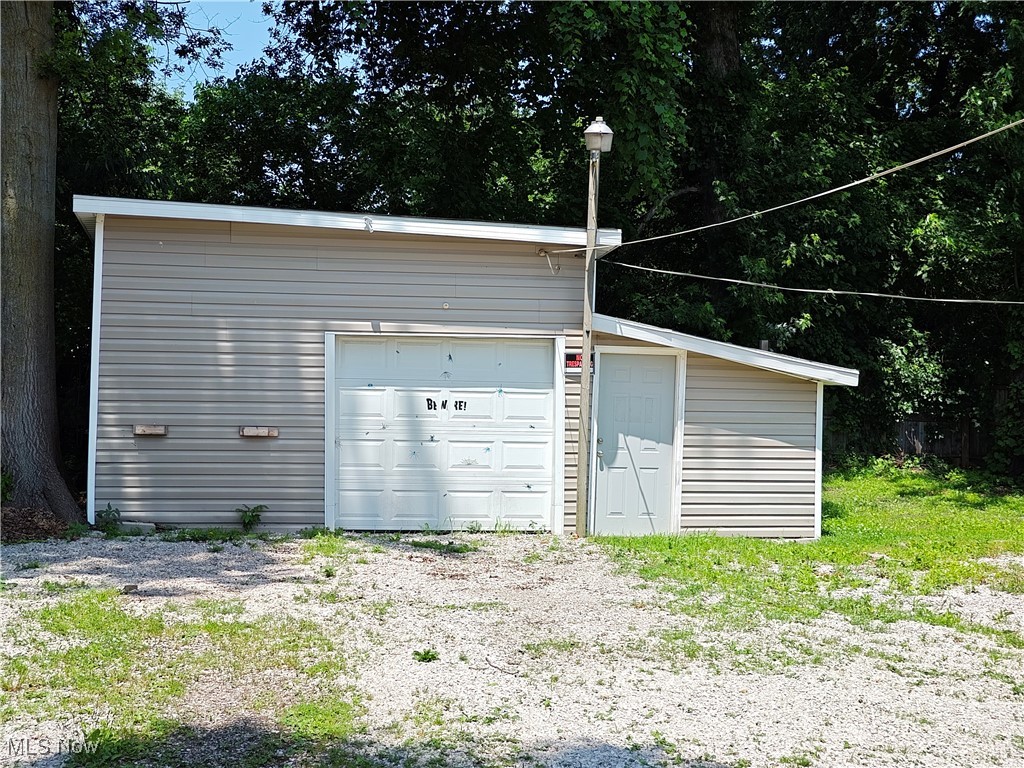 1525 Perryville Place