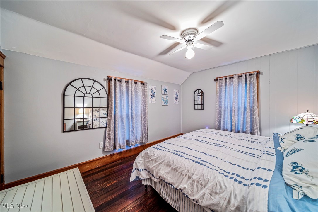 1833 W 7th Street