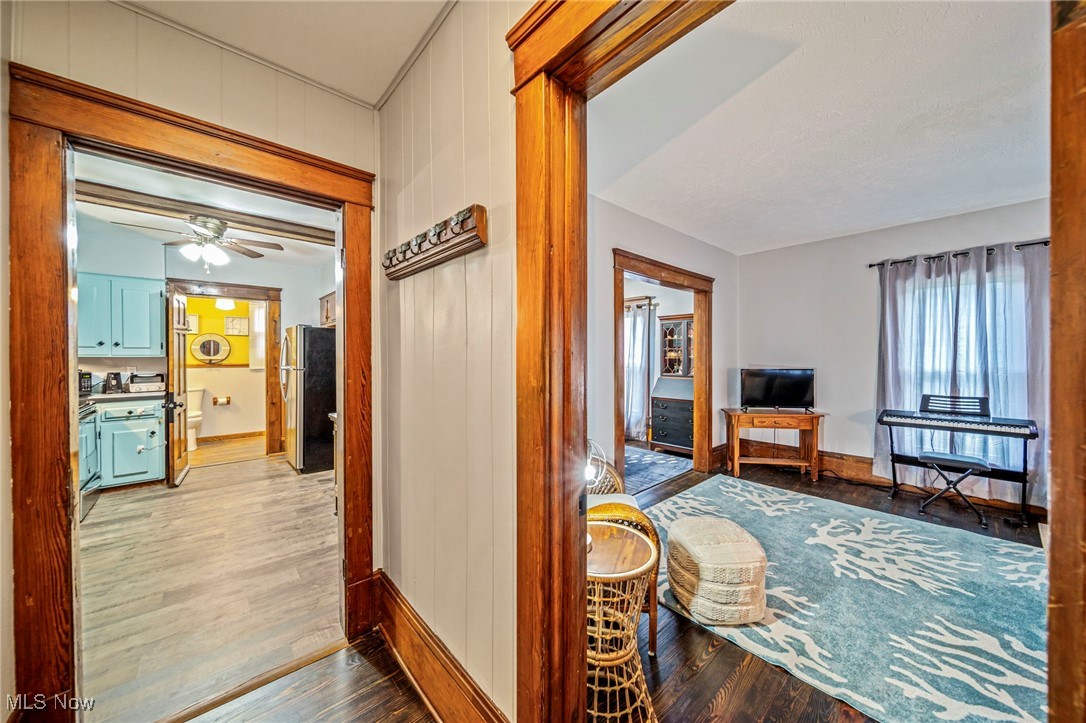 1833 W 7th Street