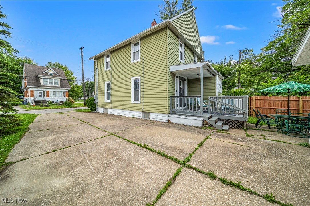 1833 W 7th Street