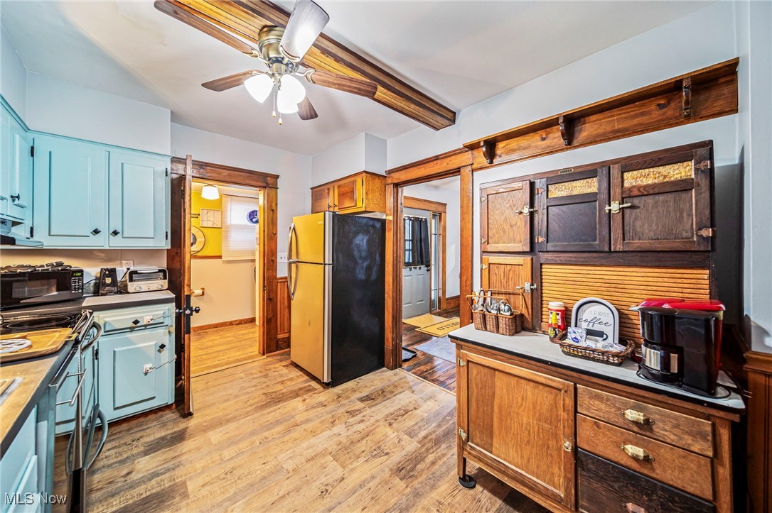1833 W 7th Street