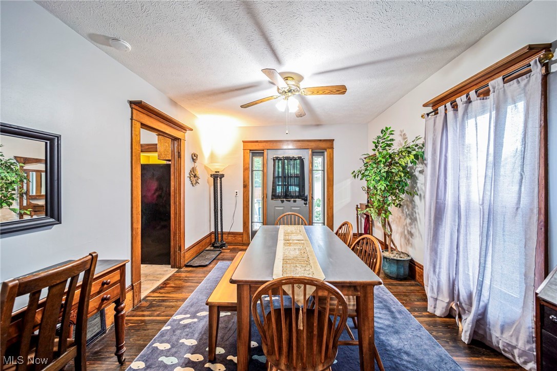 1833 W 7th Street