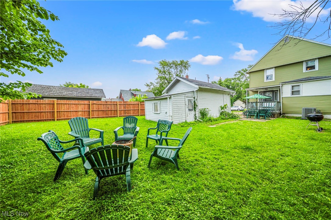 1833 W 7th Street