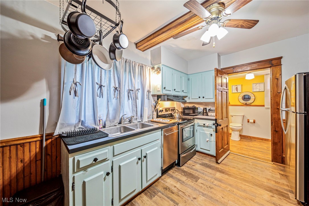 1833 W 7th Street