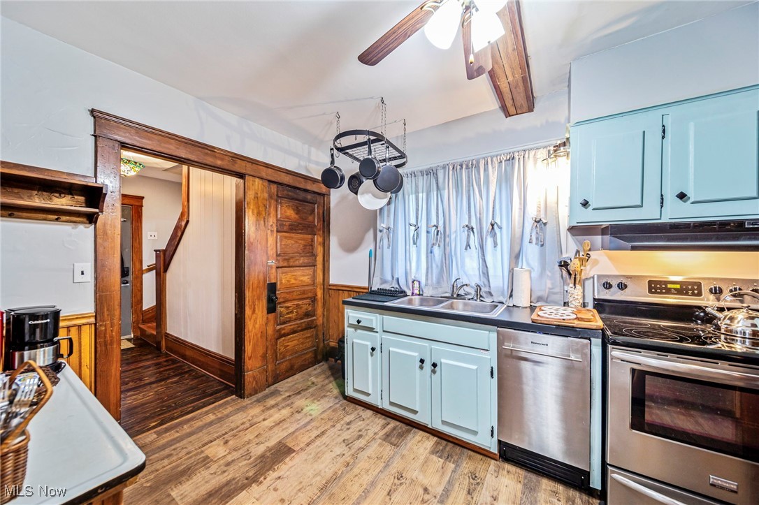 1833 W 7th Street