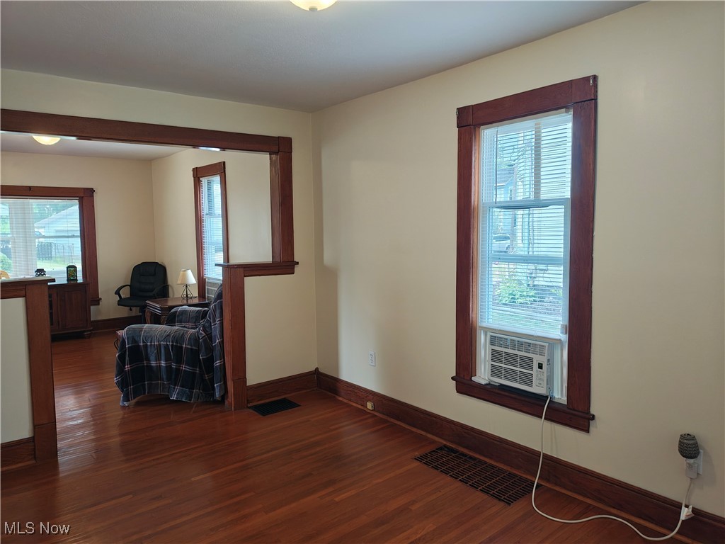 914 W 50th Street