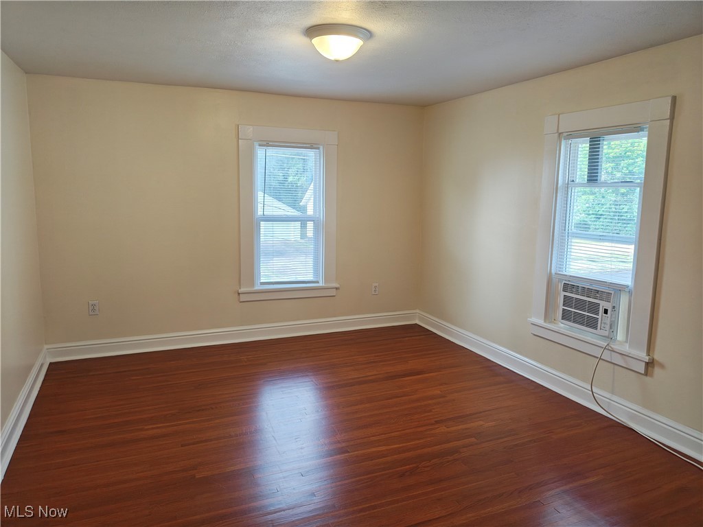 914 W 50th Street