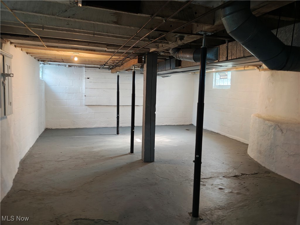 914 W 50th Street