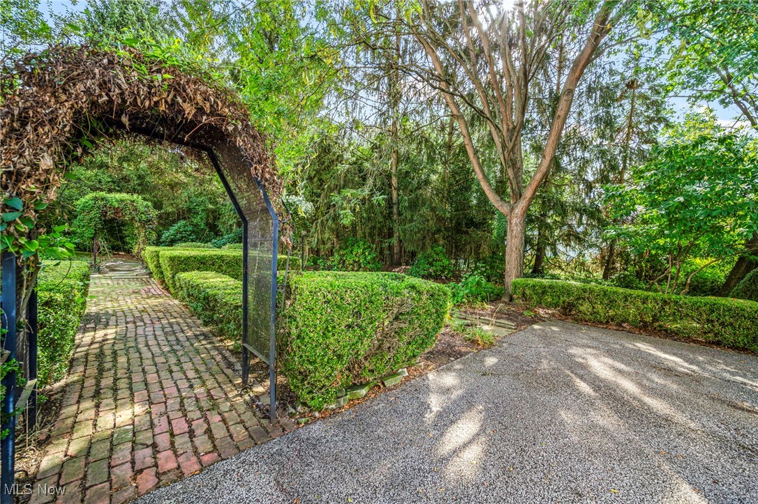 7364 Johnnycake Ridge Road