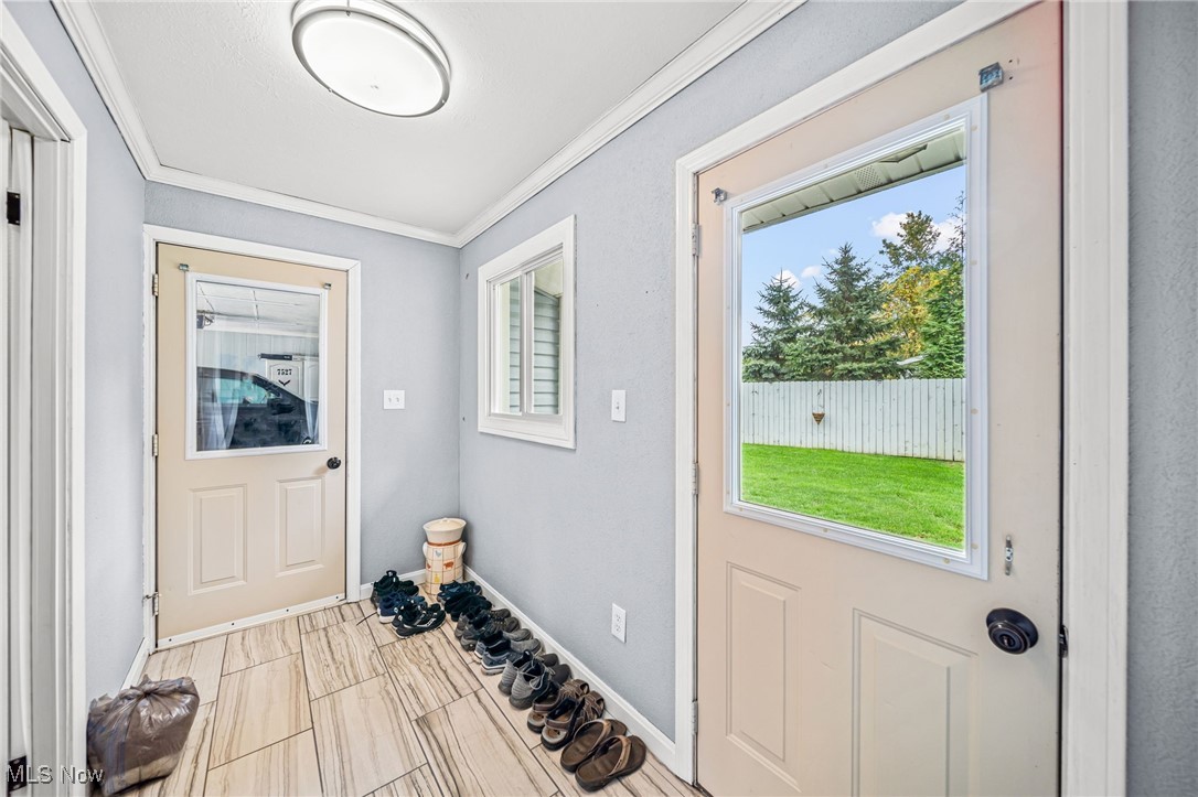 7527 Tamkrist Trail