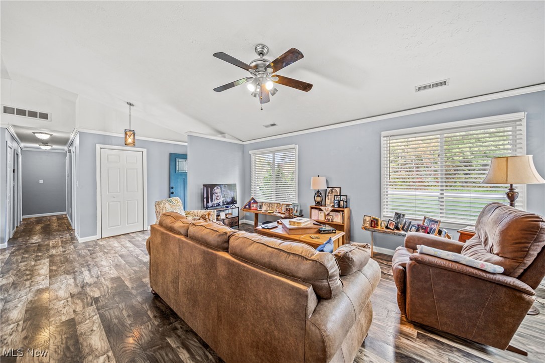 7527 Tamkrist Trail