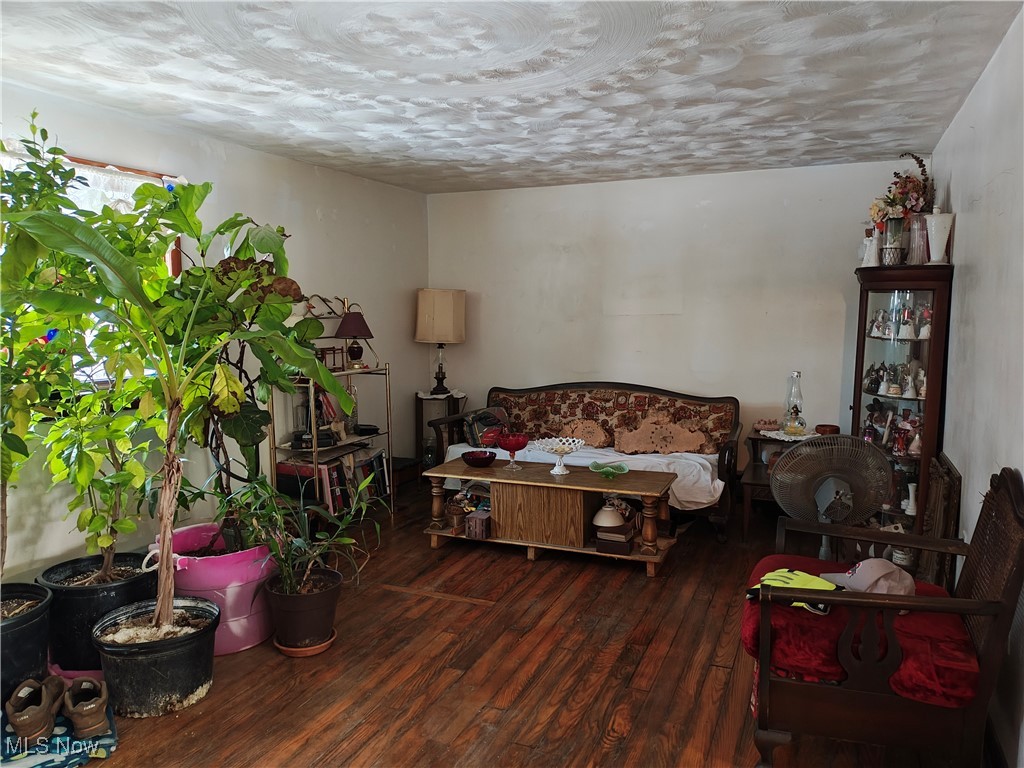7407 Jefferson Road