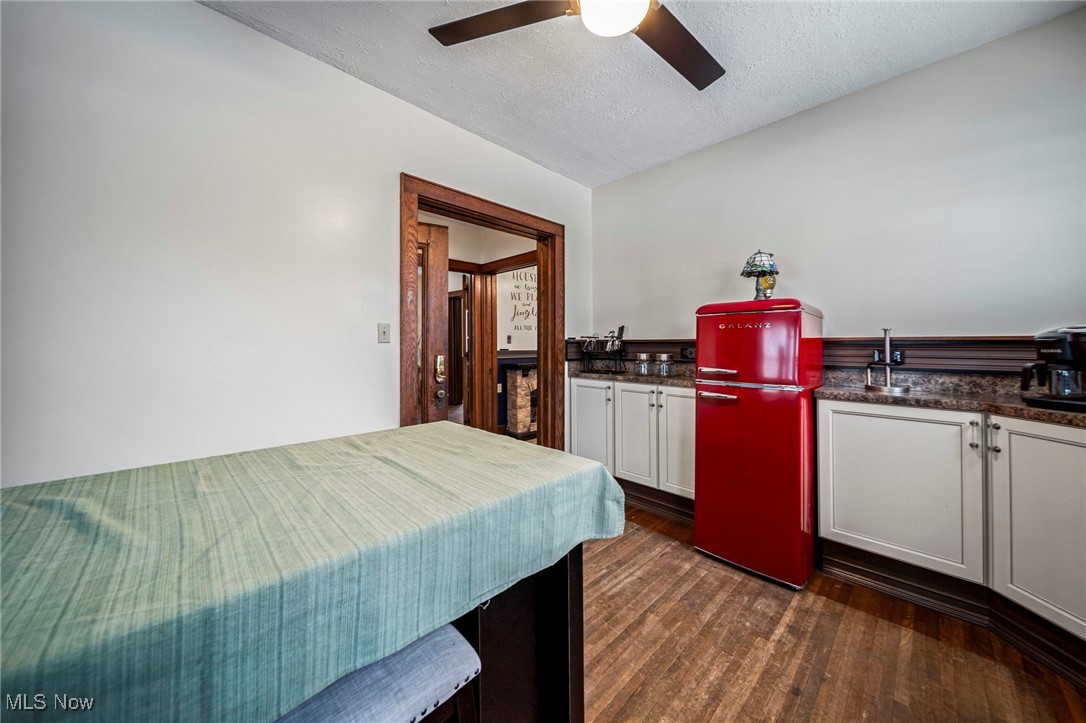 977 W Prospect Road