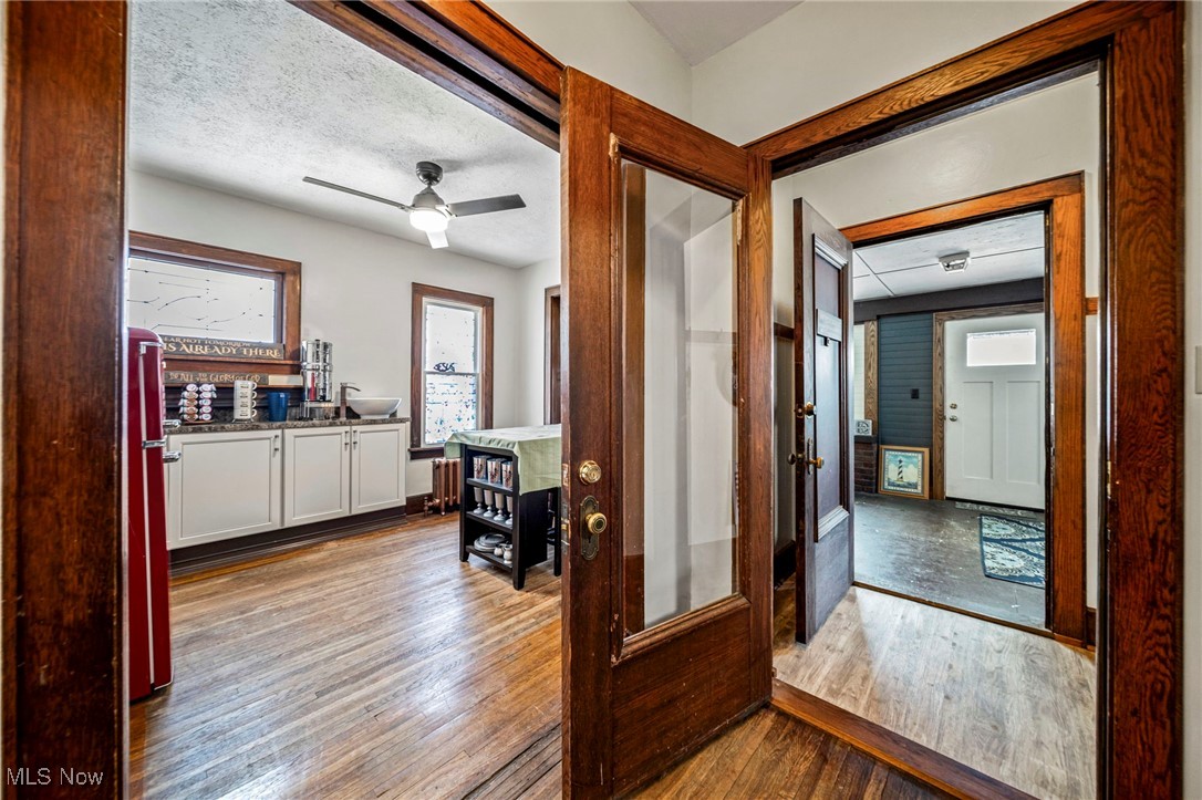 977 W Prospect Road
