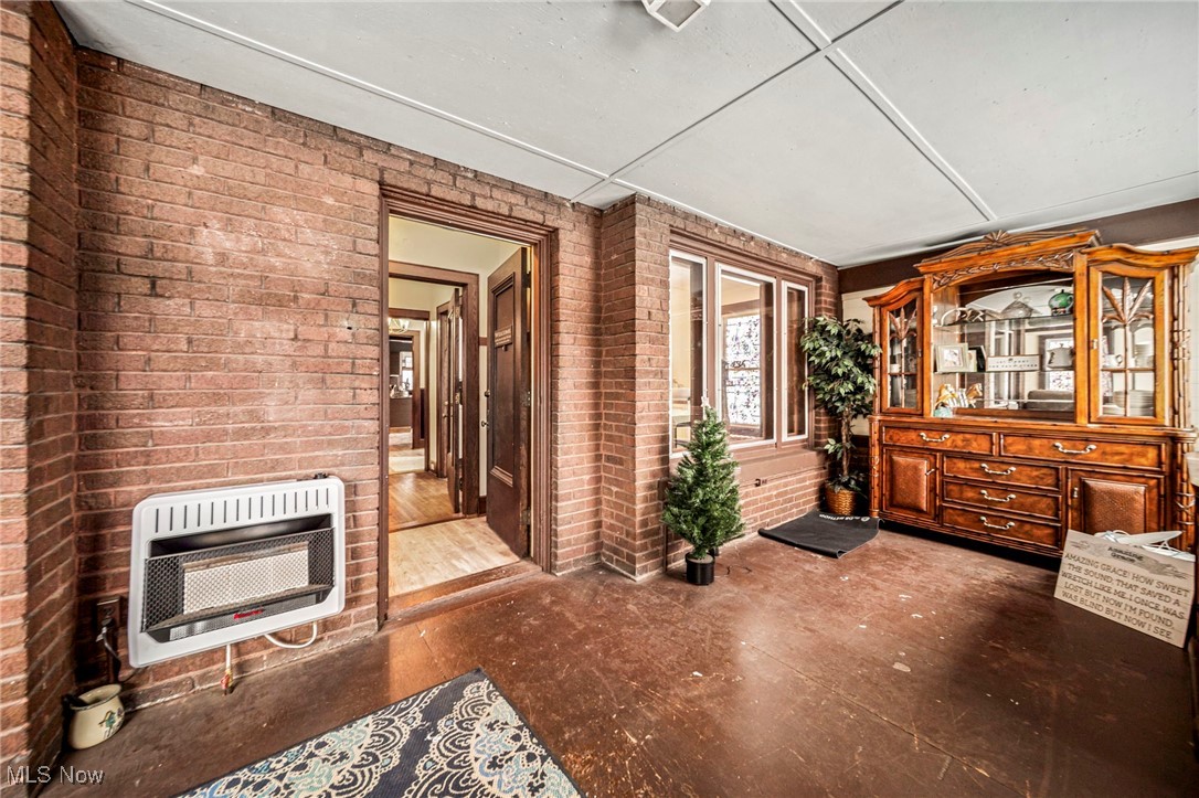 977 W Prospect Road
