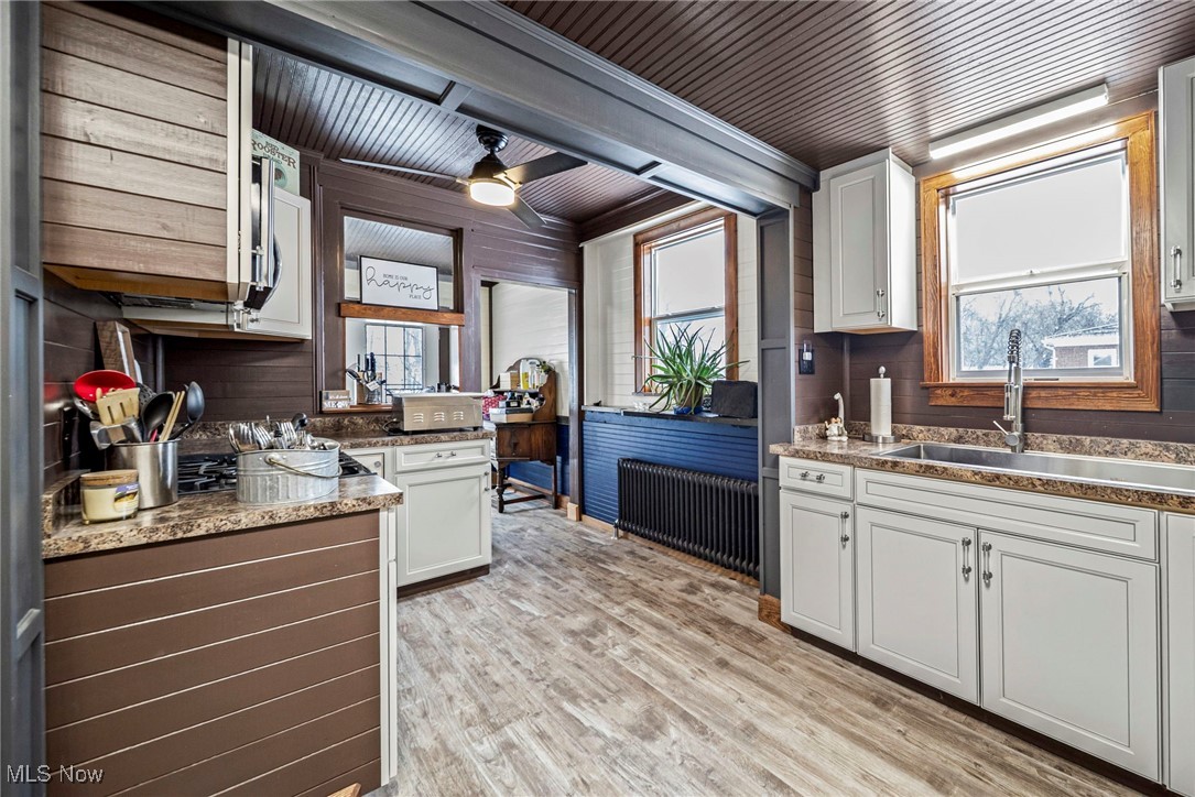 977 W Prospect Road