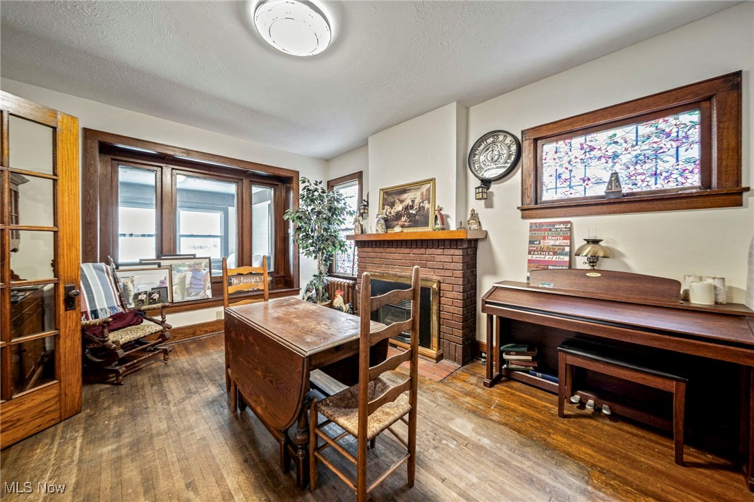 977 W Prospect Road