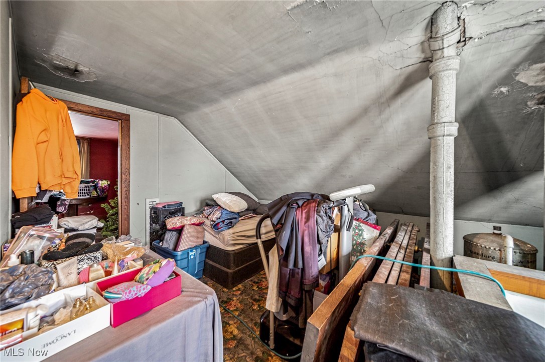 977 W Prospect Road