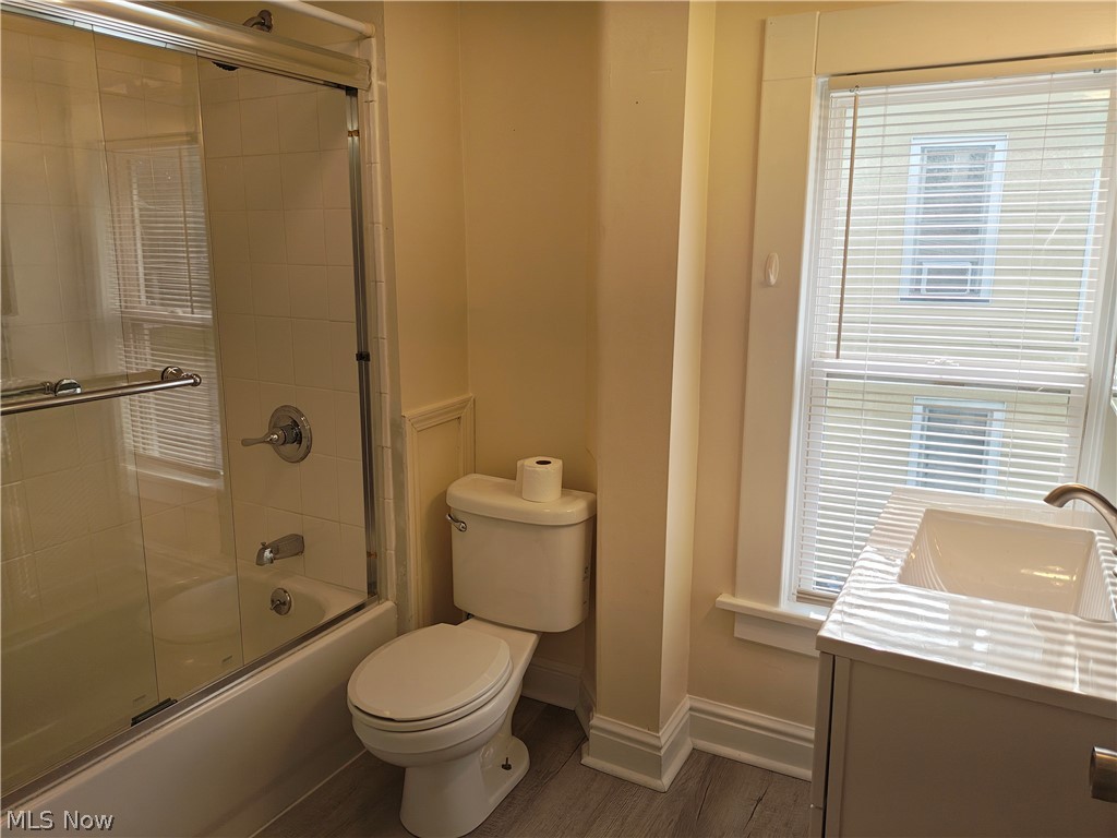 914 W 50th Street