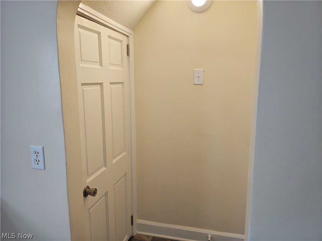 914 W 50th Street