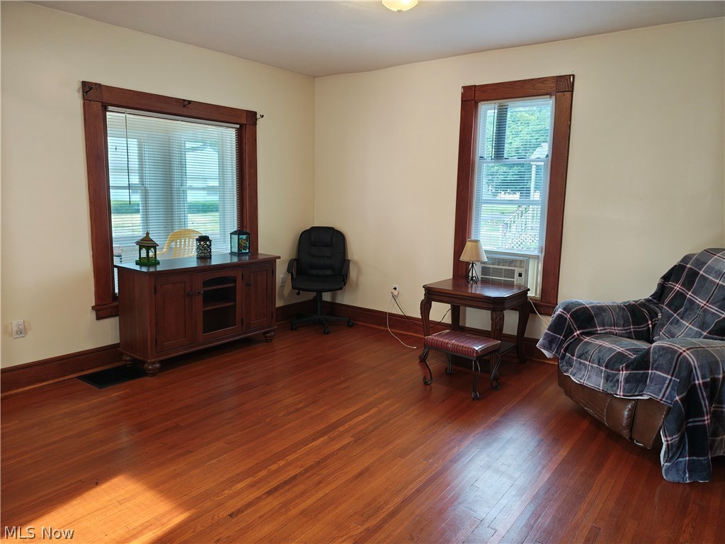914 W 50th Street