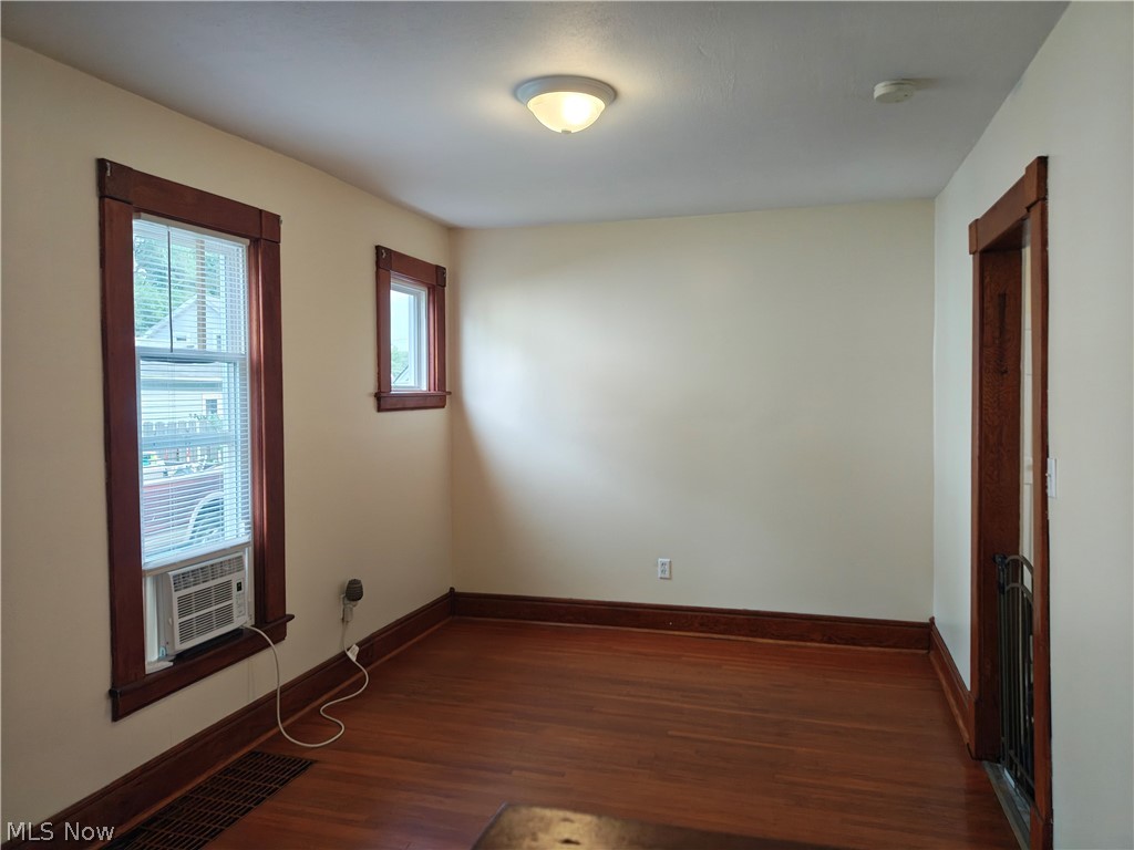 914 W 50th Street