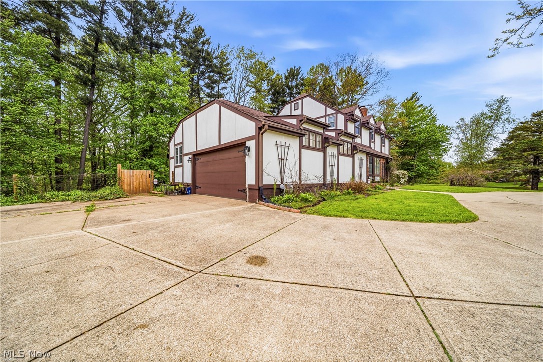 6453 Old Woods Road
