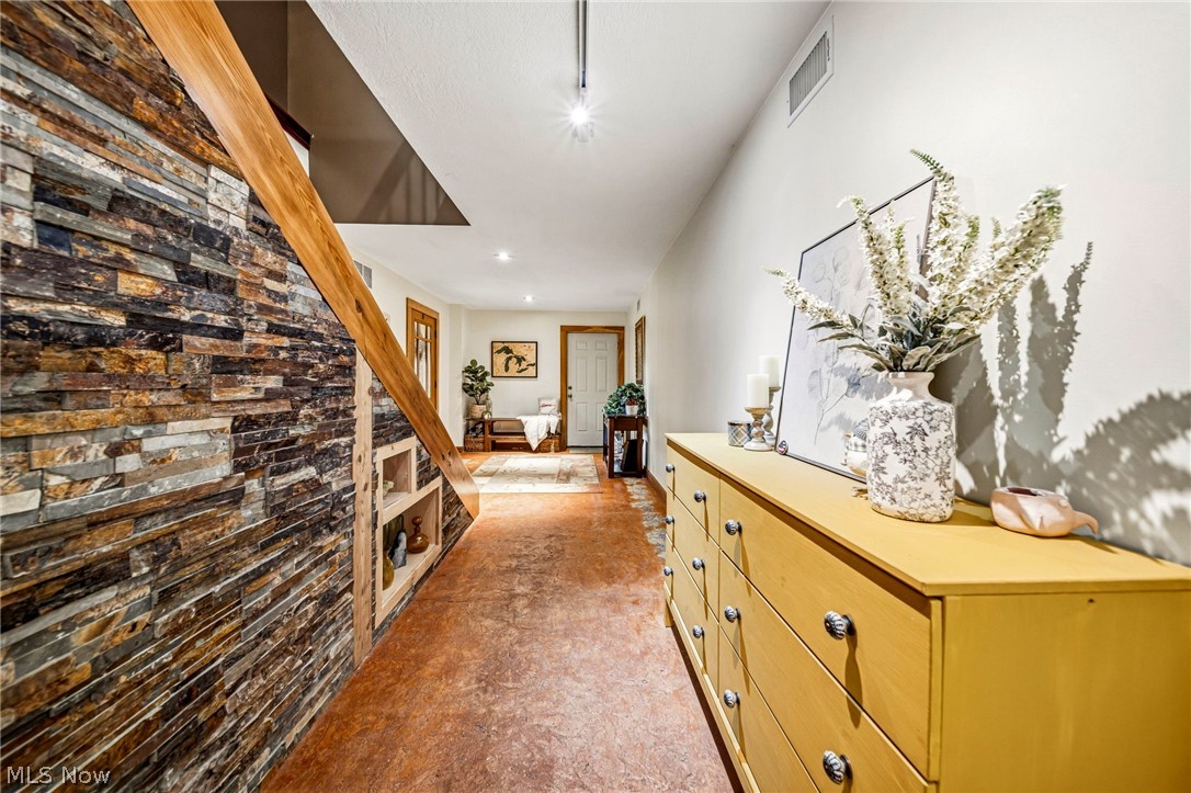10506 Mayfield Road
