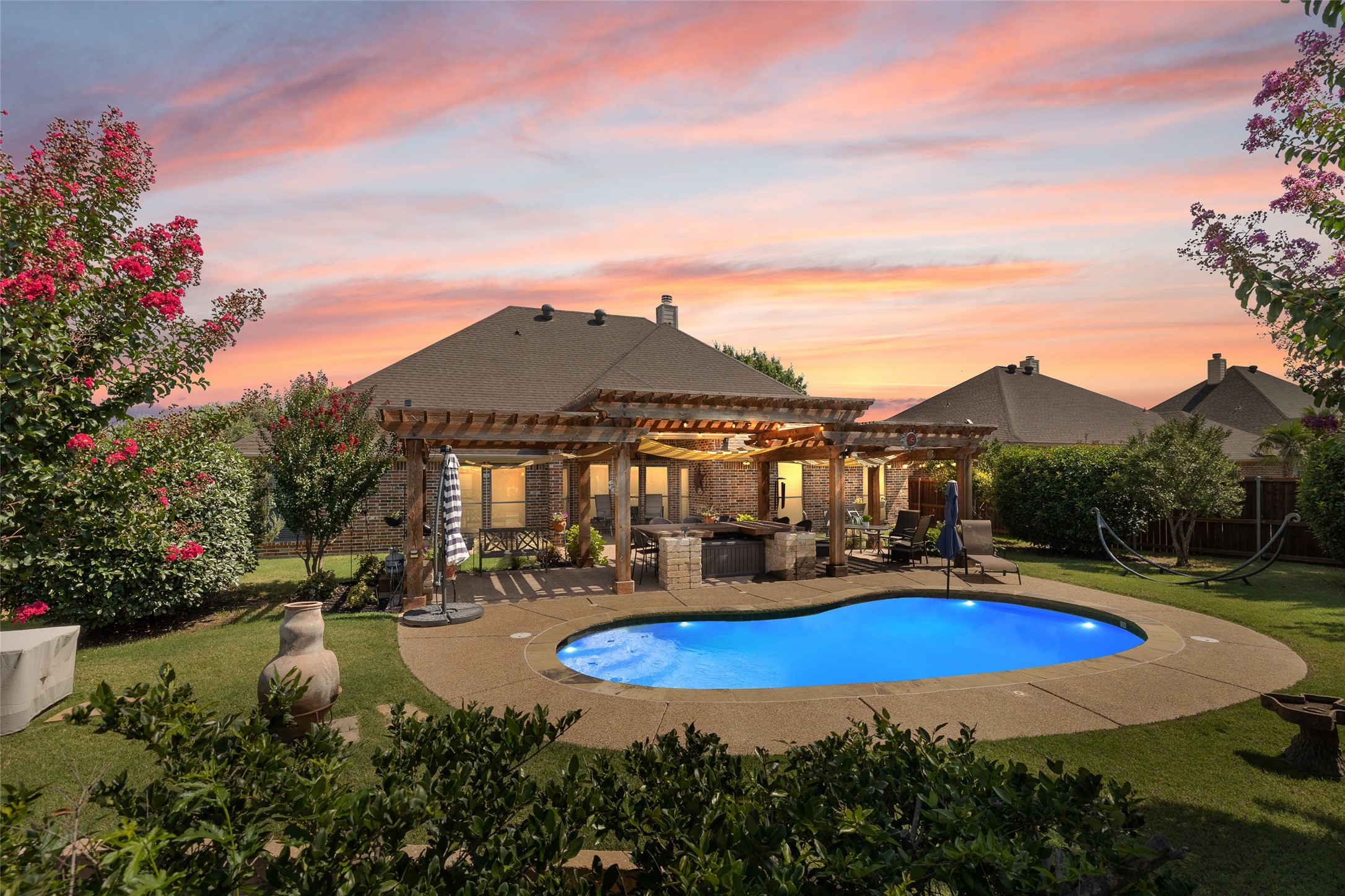 3914 Bridle Oaks Drive