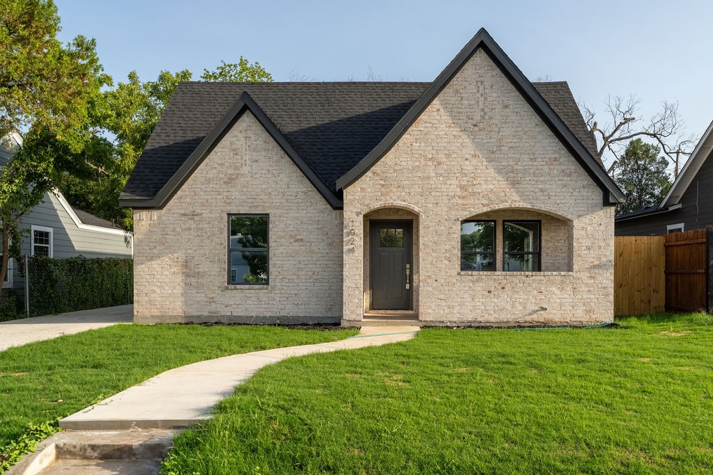 1024 E Mulkey Street