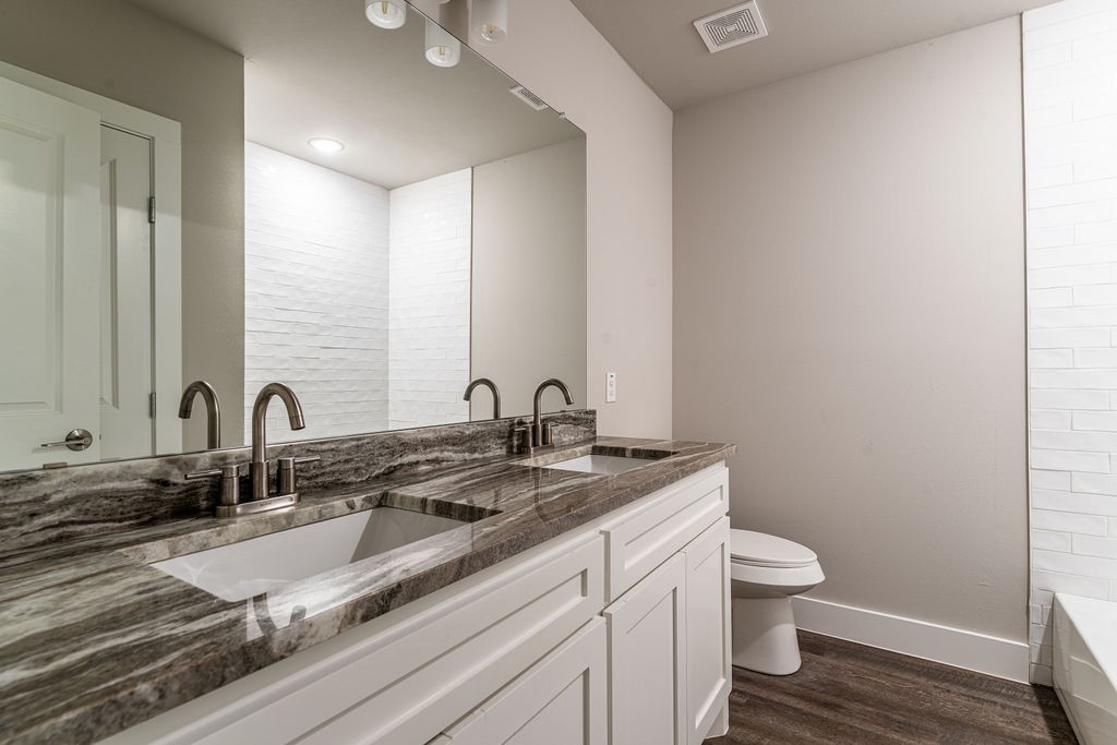 1024 E Mulkey Street