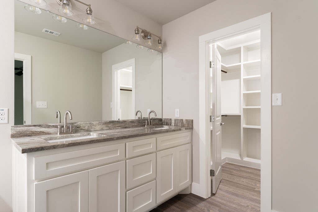 1024 E Mulkey Street