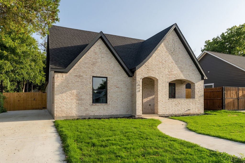 1024 E Mulkey Street