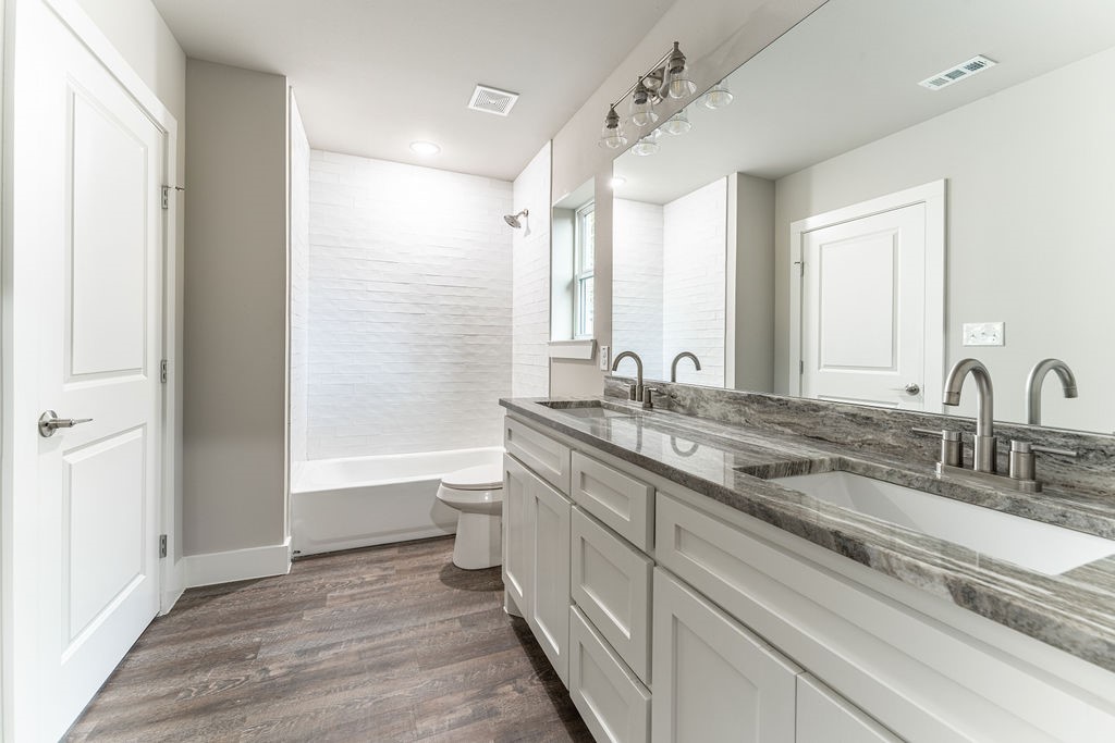 1024 E Mulkey Street