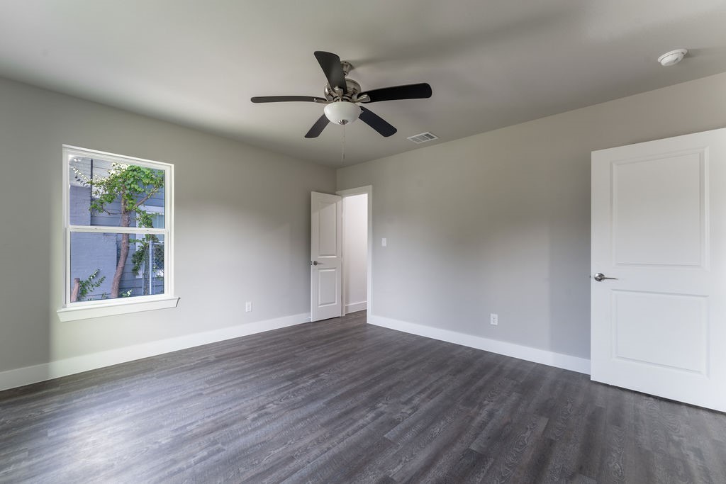 1024 E Mulkey Street