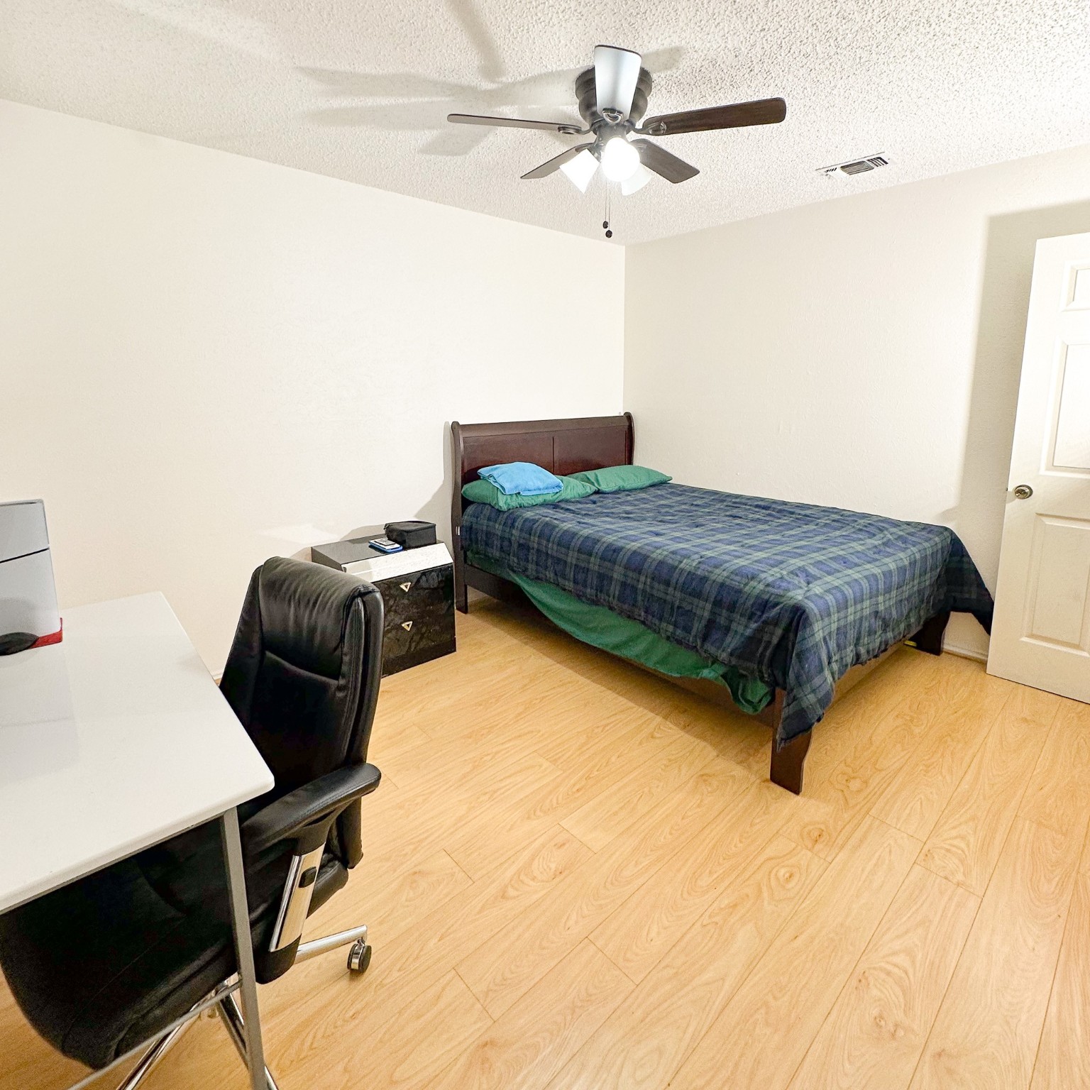 2010 Klondike Street