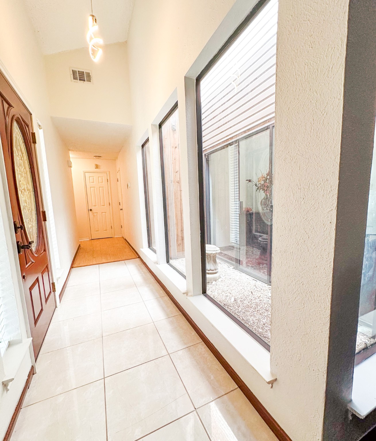 2010 Klondike Street