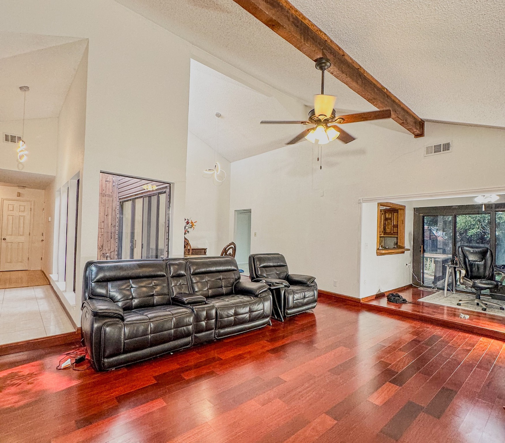 2010 Klondike Street