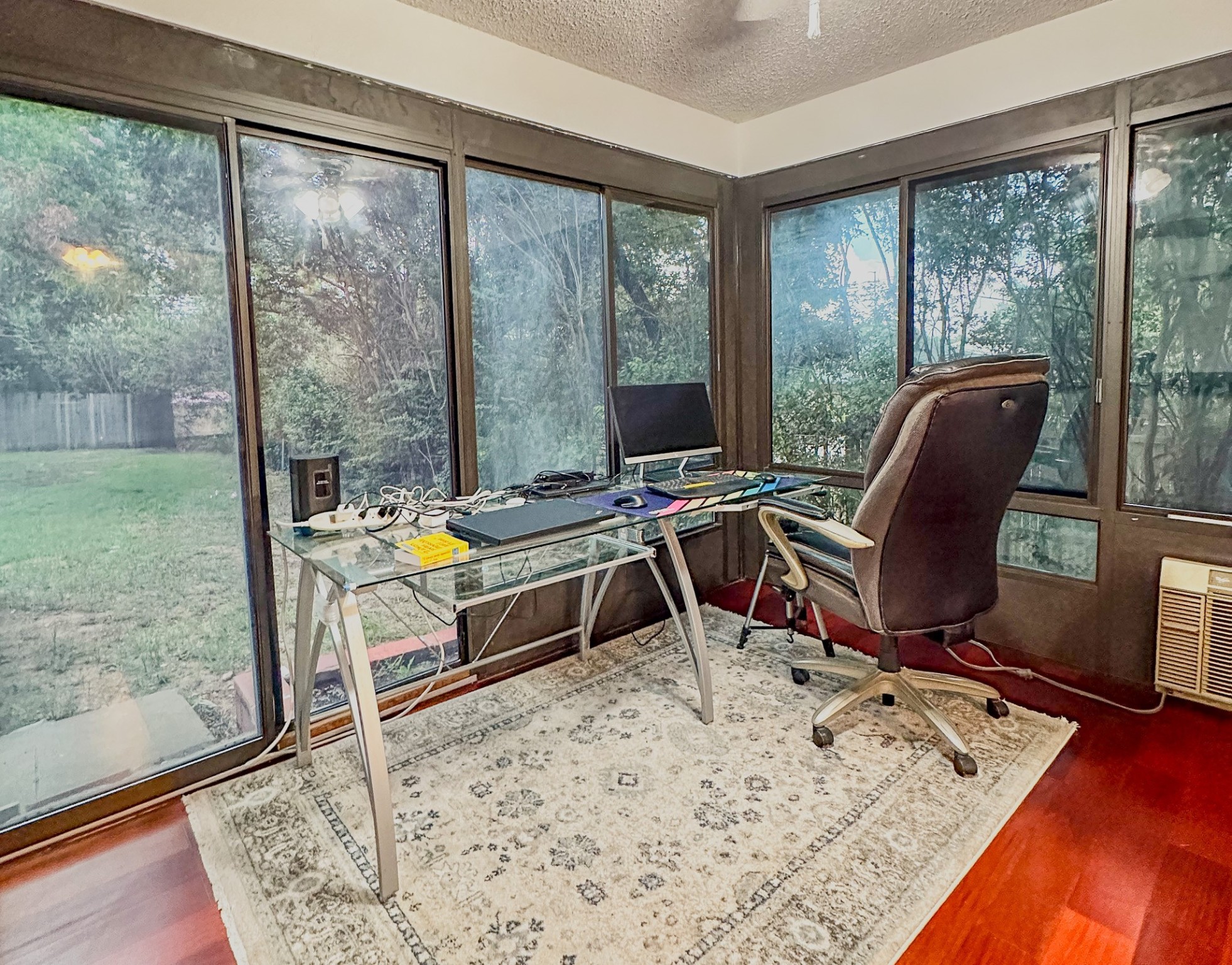 2010 Klondike Street