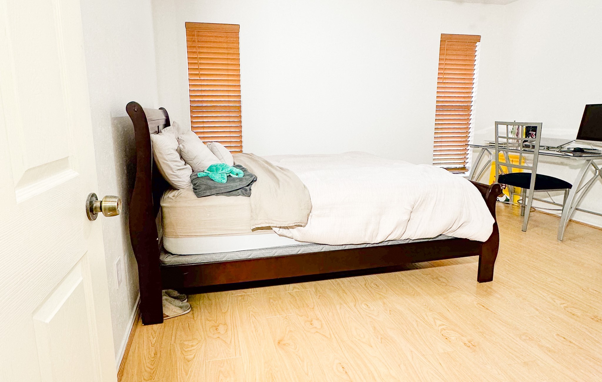 2010 Klondike Street