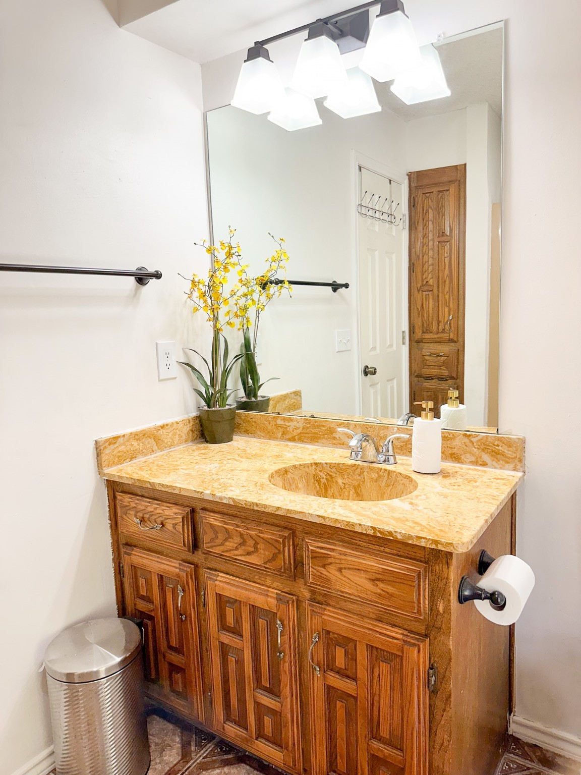 2010 Klondike Street