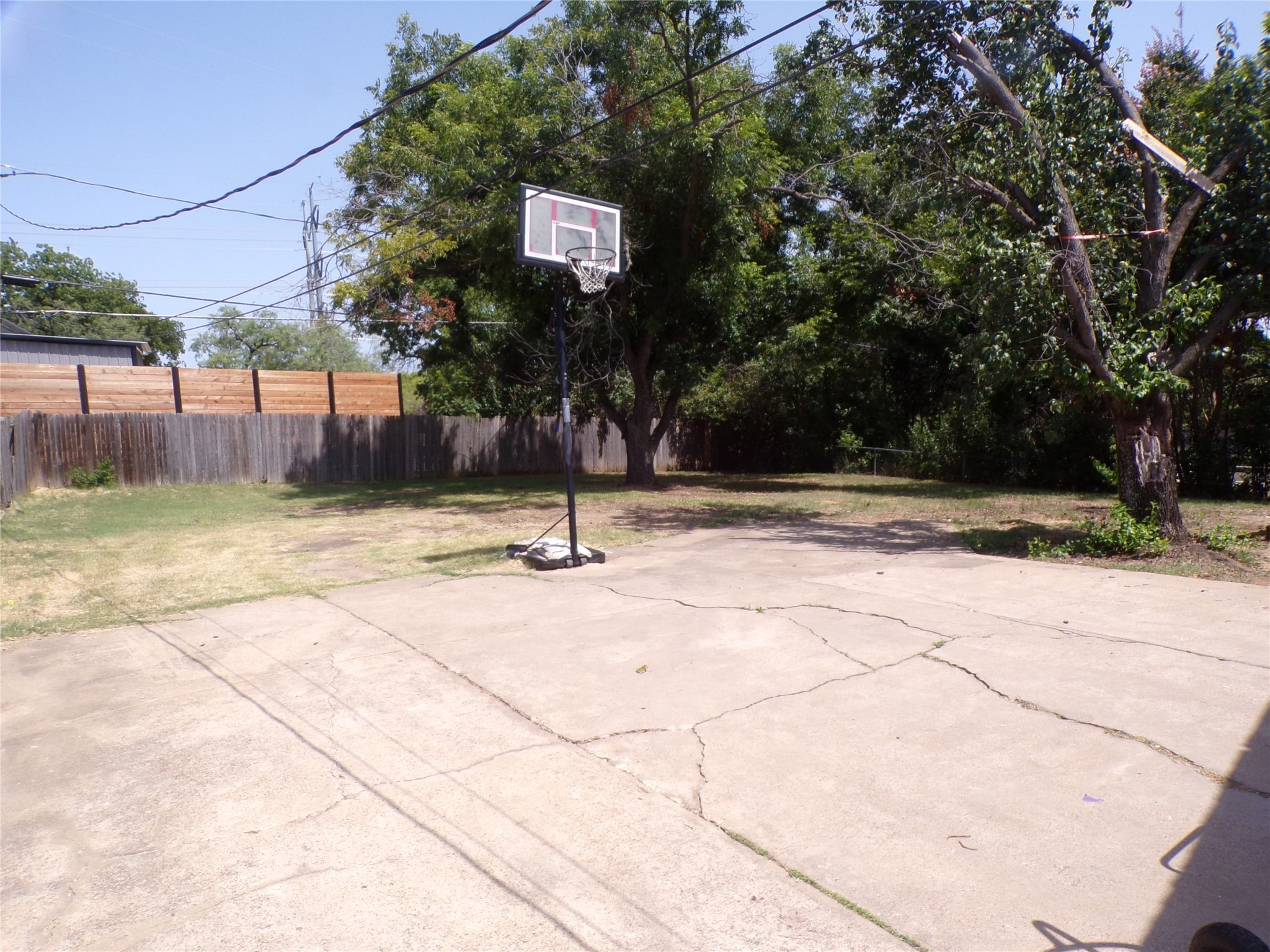 2010 Klondike Street