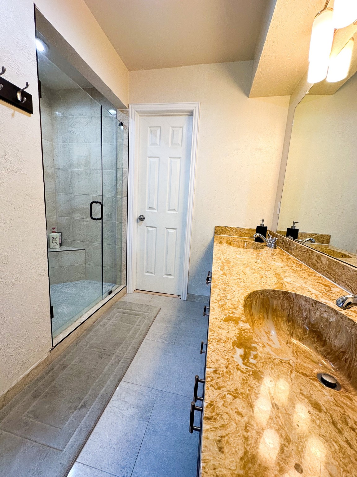 2010 Klondike Street