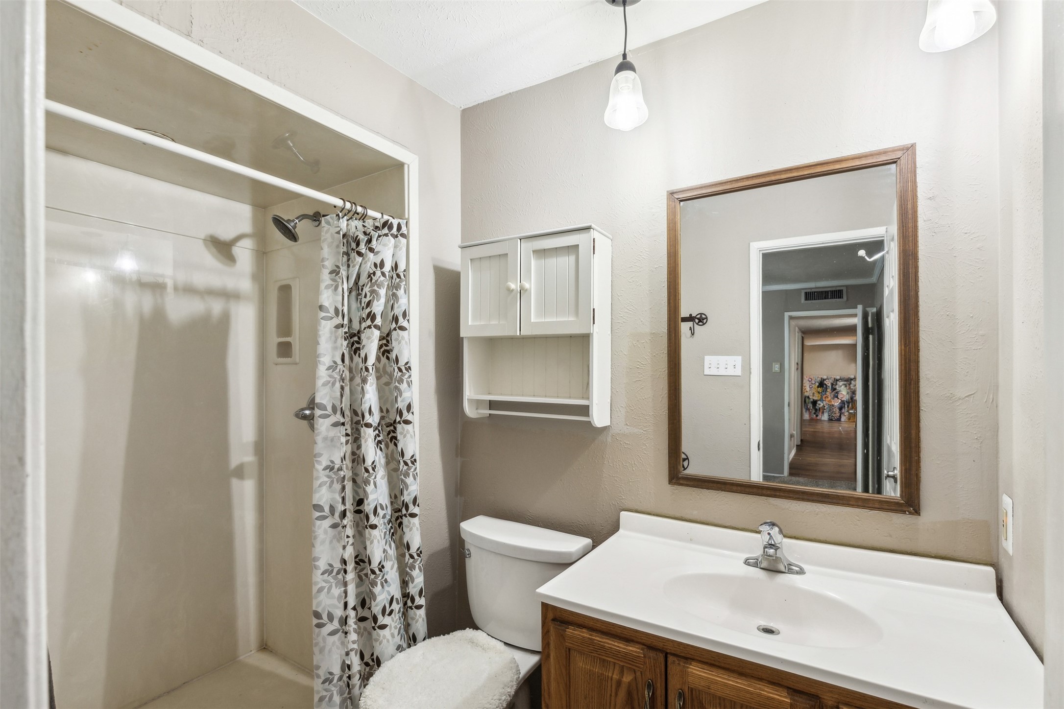 608 Hillcrest Street