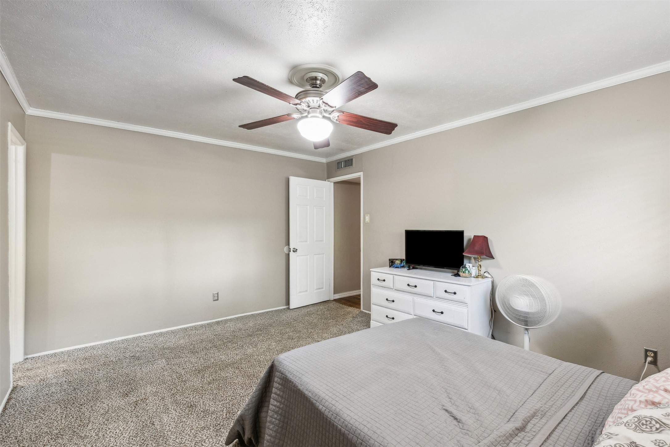 608 Hillcrest Street