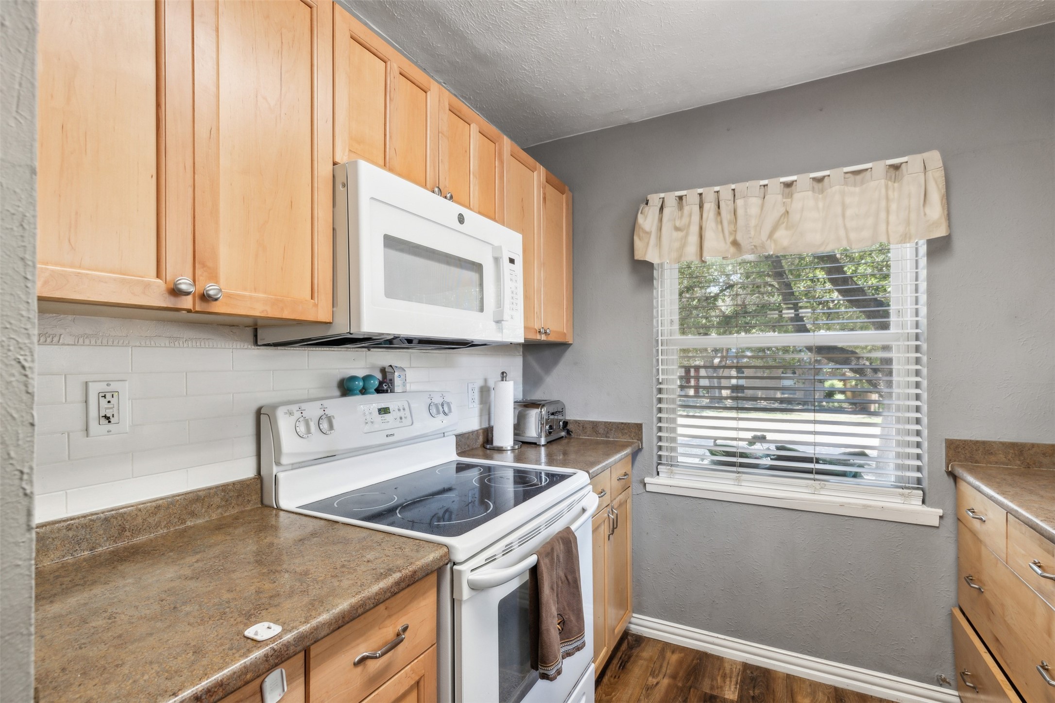 608 Hillcrest Street