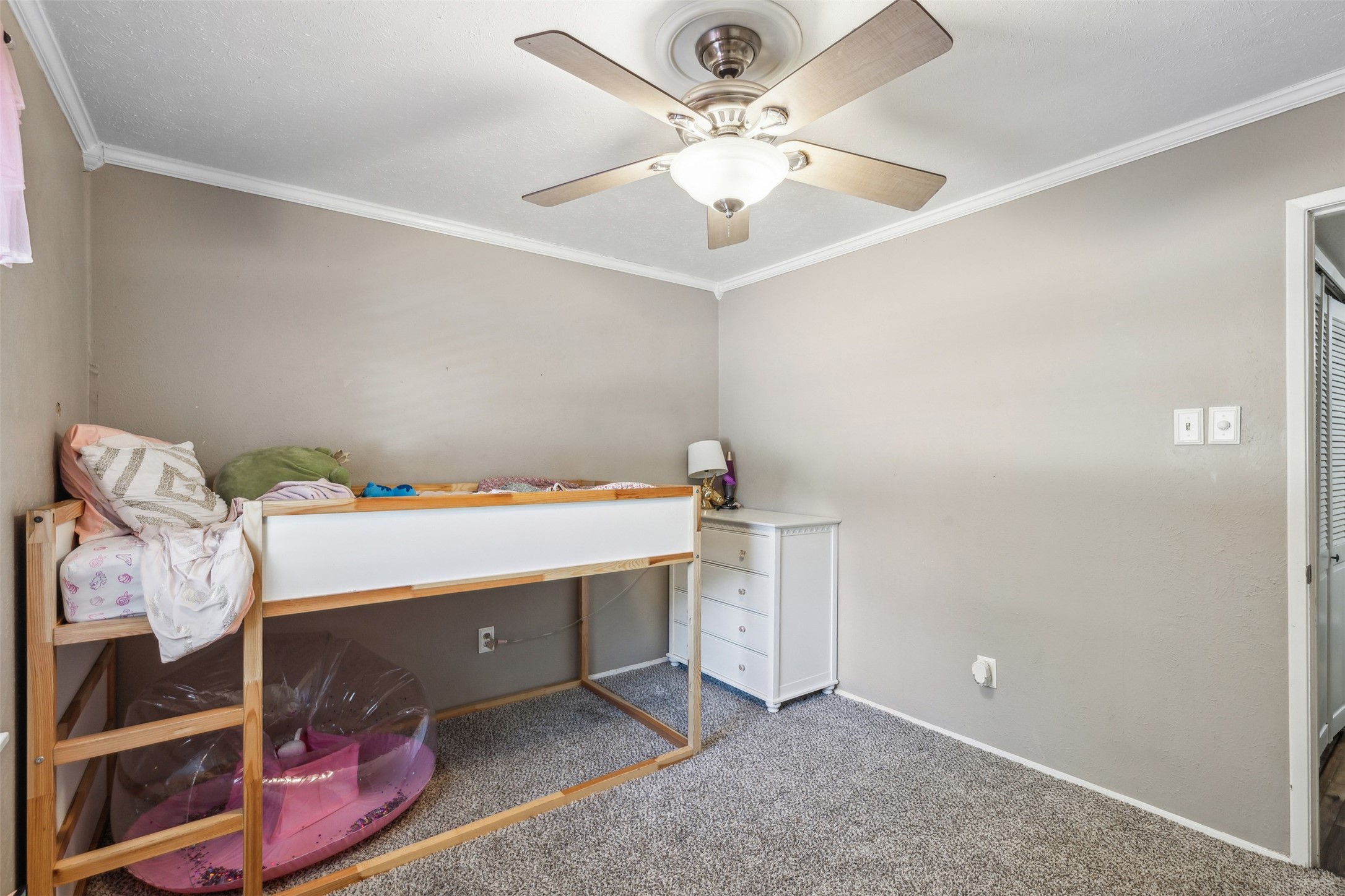 608 Hillcrest Street