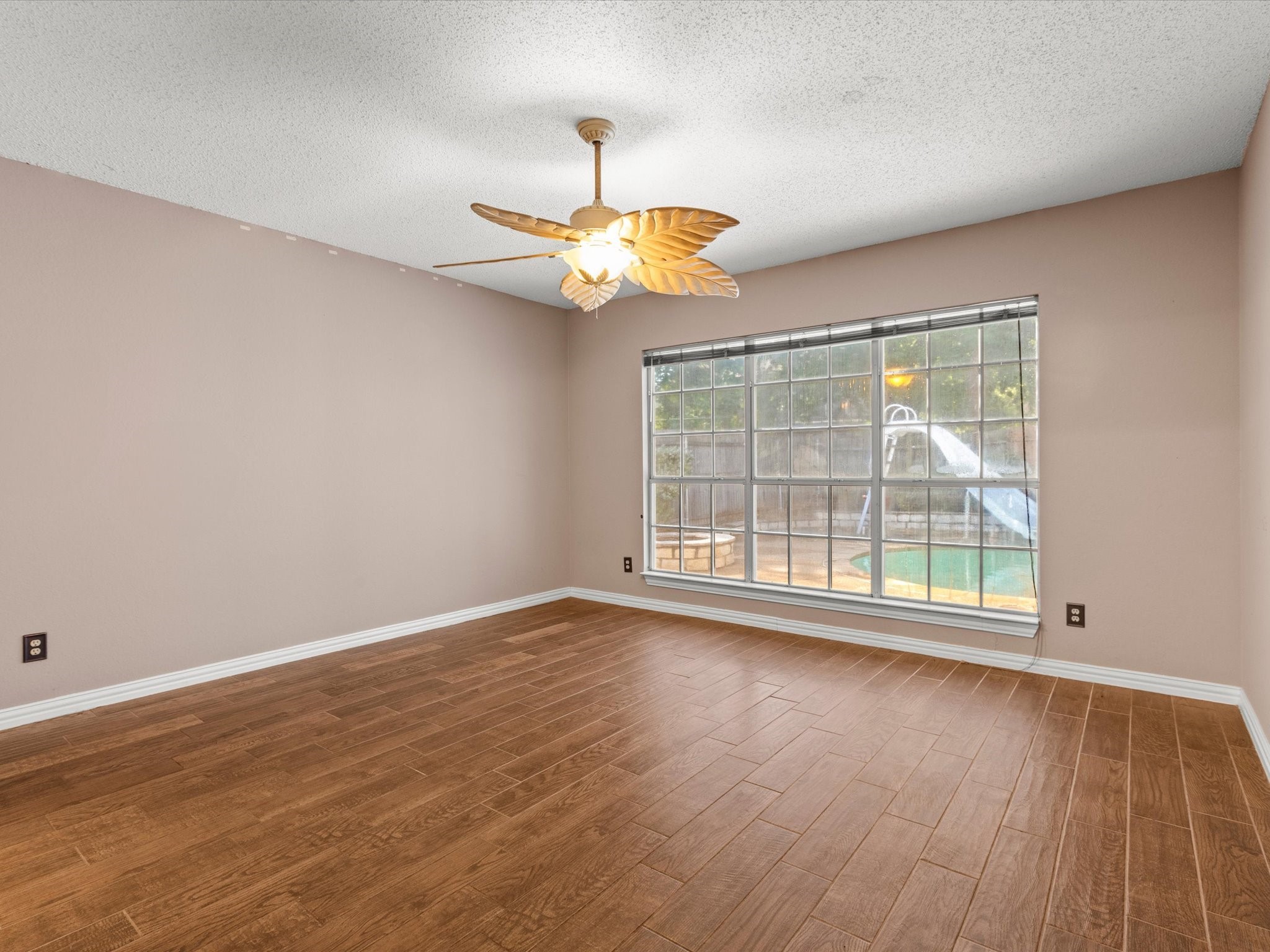 2517 Harvest Moon Drive